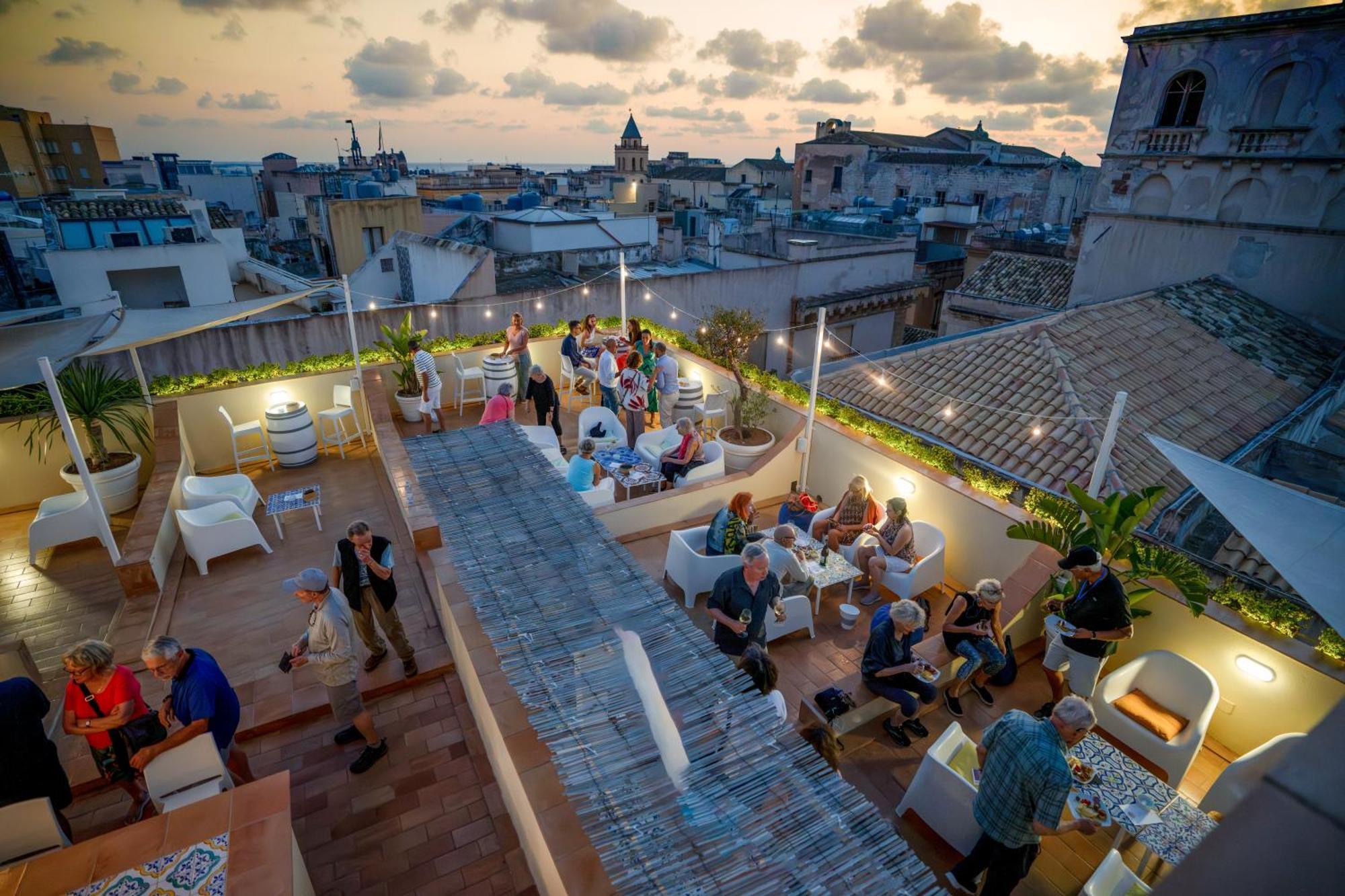 บาเดีย นูโอวา เรสซิเดนซ์ Hotel ตราปานี ภายนอก รูปภาพ